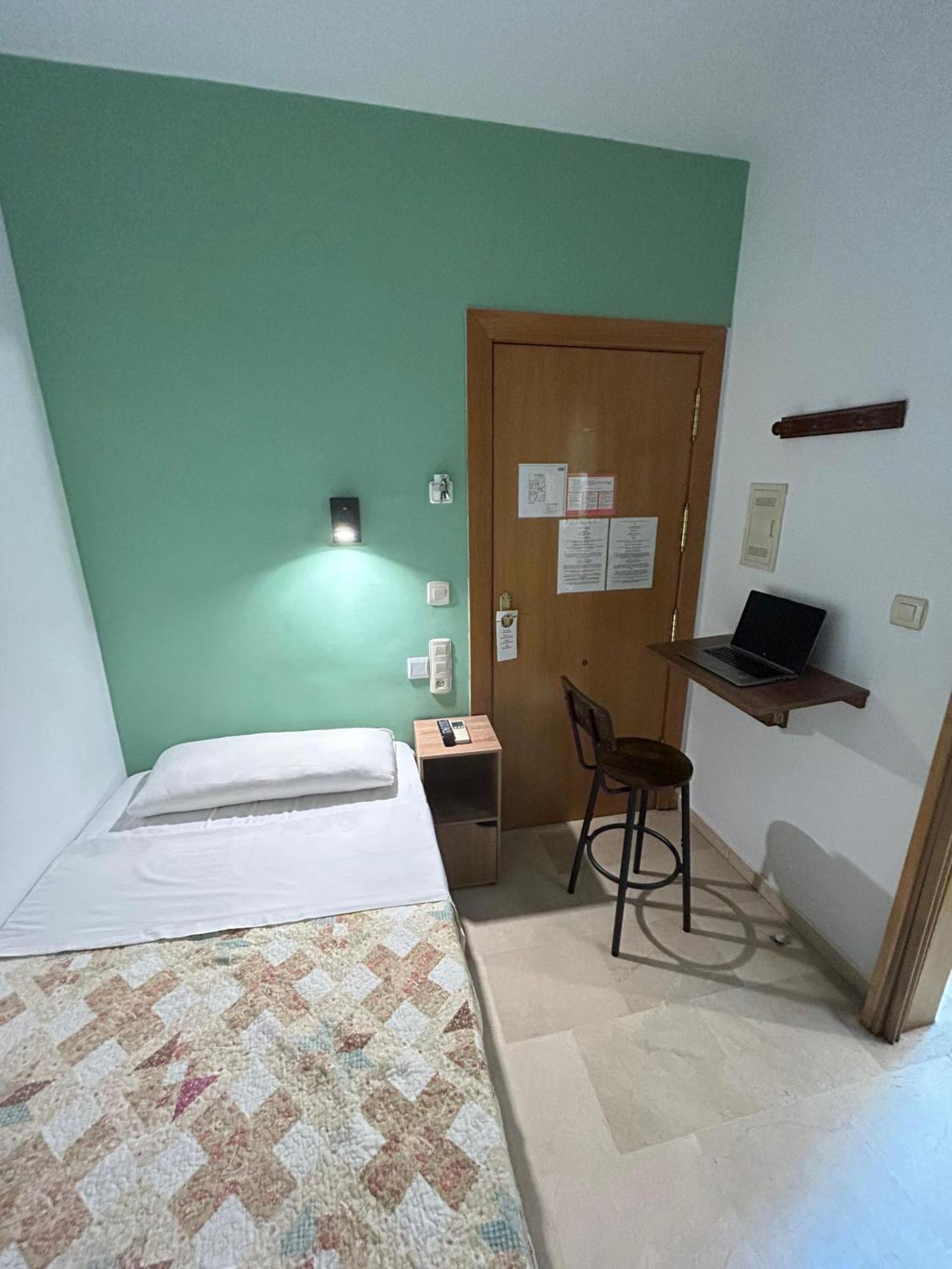 Hostal El Olivo グラナダ エクステリア 写真